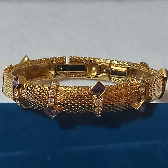 Jackie Kennedy Simulated Tanzanite Square Crystal Hinged Bracelet - Picture 2 of 7